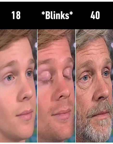4652